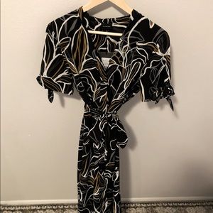 NWT Brush Stroke Floral Button Front Dress